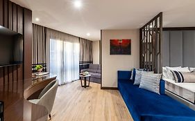 Aprilis Deluxe Hotel
